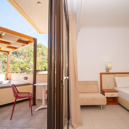 Riviera Perdika Hotel Luaran gambar