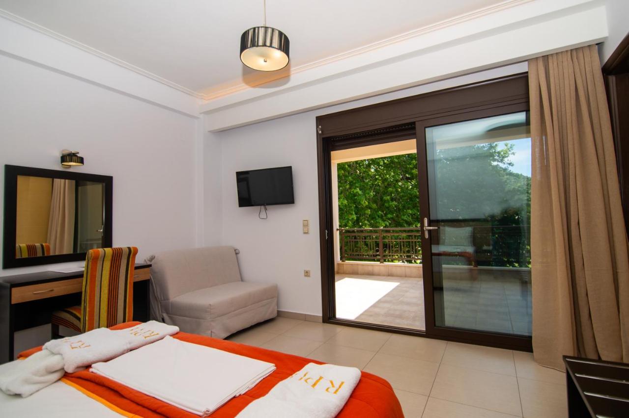 Riviera Perdika Hotel Luaran gambar